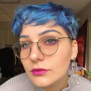 Meet your Posher, Julia